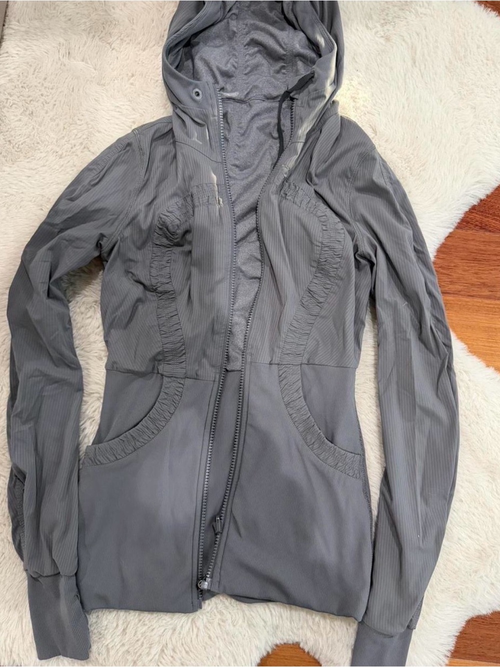 Women’s Lululemon Grey Dance Studio Jacket size xs